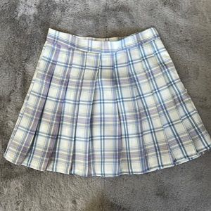 White plaid pleated skirt